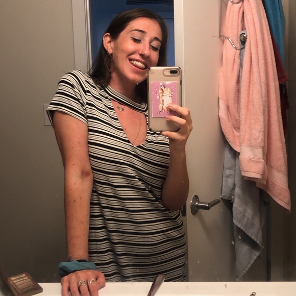 High-Collar V-Neck Black & White Striped Dress - Picture 4 of 4